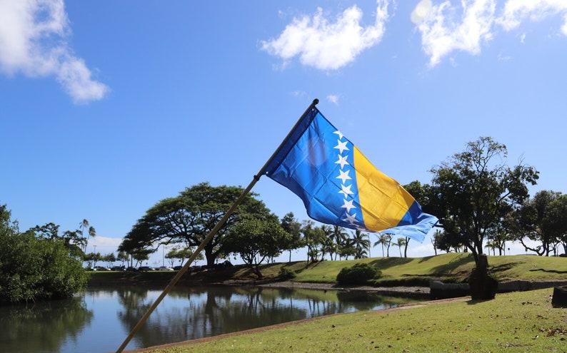 Bosna je kao utroba - čista unutrašnjost. Ništa u njoj nije stvarno, zato što je sve moguće…